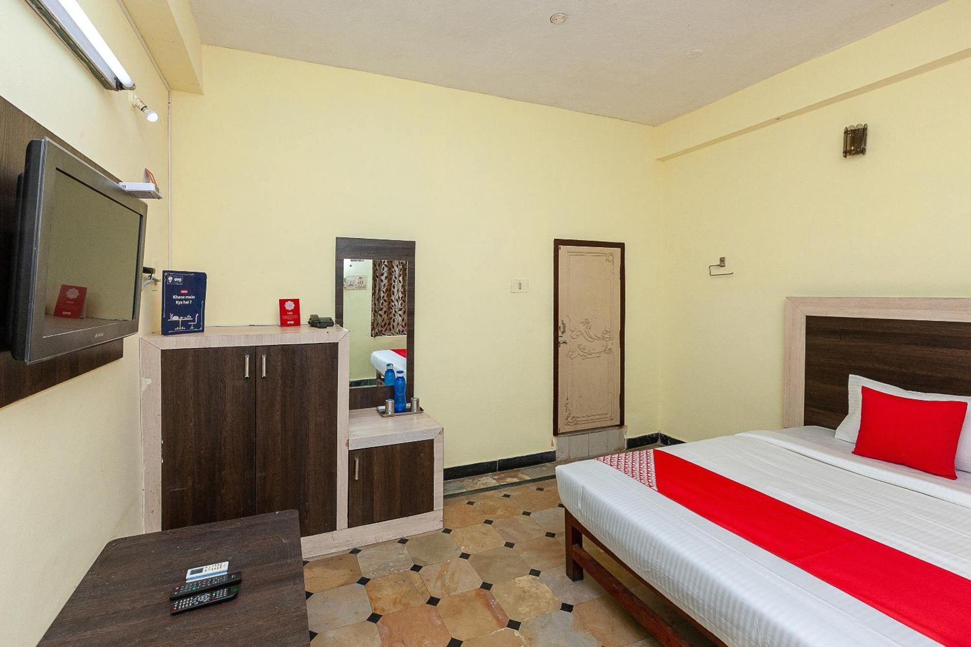 Tiruvannāmalai Collection O Ammayi Hotels & Resorts מראה חיצוני תמונה