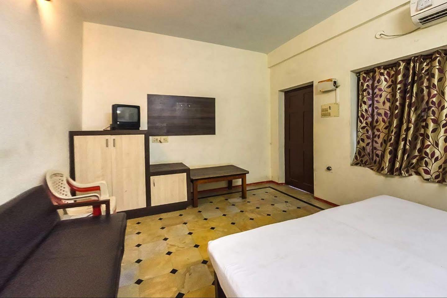 Tiruvannāmalai Collection O Ammayi Hotels & Resorts מראה חיצוני תמונה